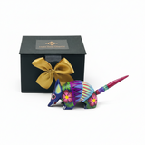 Presentación institucional de alebrije oaxaqueño diseñado para regalos de protocolo internacional de Ambiente Mexicano