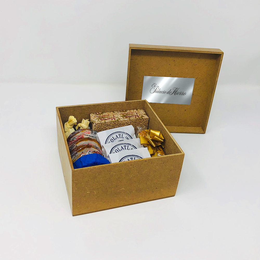 Caja con amate y dulces mexicanos para regalos - Ambiente Mexicano