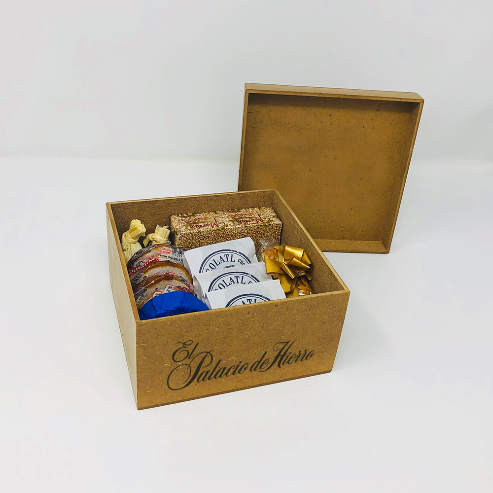 Caja con amate y dulces mexicanos para regalos - Ambiente Mexicano