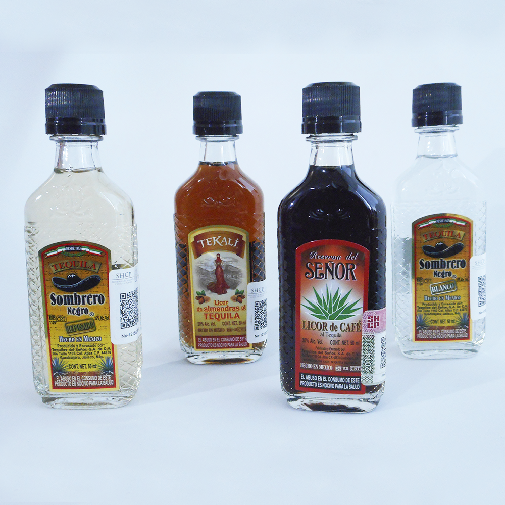 Cajita "Atotonilco" con mini alebrije, dulces mexicanos y algo más para regalos - Ambiente Mexicano