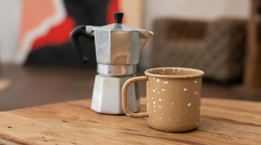 La historia del peltre | The Story of Enamelware