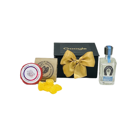 Dulces mexicanos y tequila para degustar