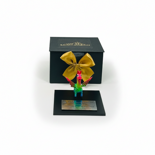 Trofeo ejecutivo alebrije chico de 8 cm tallado en madera de copal para premios corporativos con arte oaxaqueño | Ambiente Mexicano