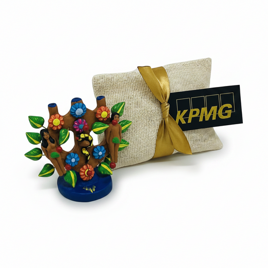 Bolsa de yute con Árbol de la Vida de barro y etiqueta personalizada con logo corporativo para regalos de empresa - Ambiente Mexicano