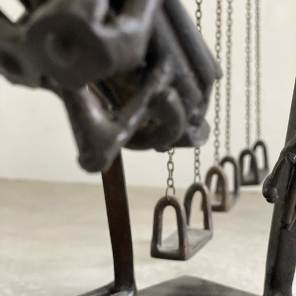 Escultura en bronce certificada de Mario Zarza con certificado de autenticidad para colecciones corporativas y regalos ejecutivos en México - Ambiente Mexicano