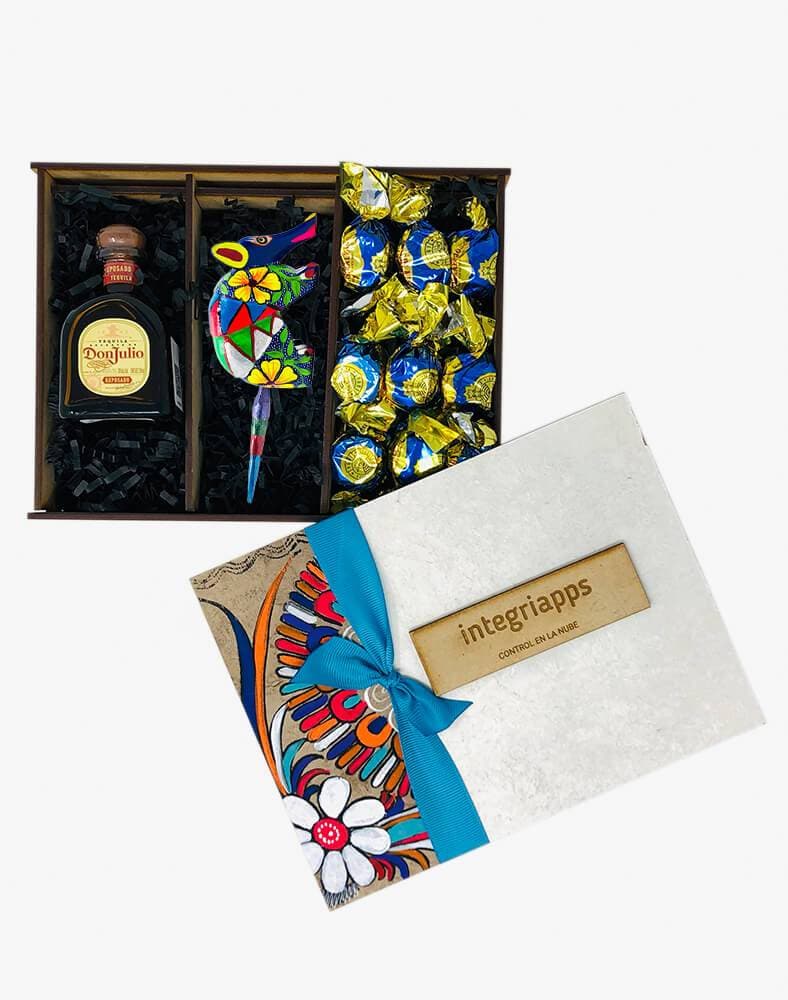 Caja Tequila Jalisco con alebrije mediano 2021 - Ambiente Mexicano