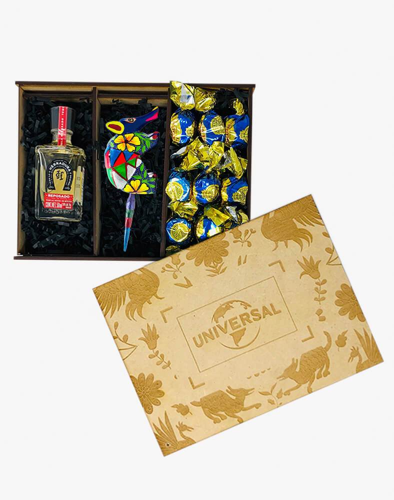 Caja Tequila Jalisco con alebrije mediano 2021 - Ambiente Mexicano