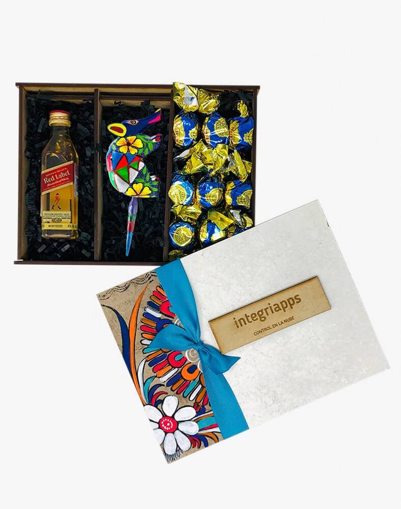 Caja Tequila Jalisco con alebrije mediano 2021 - Ambiente Mexicano
