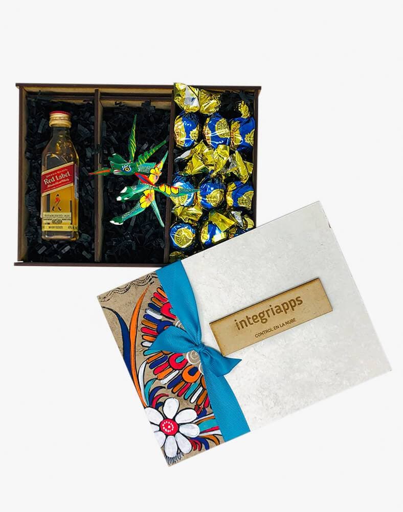 Caja Tequila Jalisco con alebrije mediano 2021 - Ambiente Mexicano